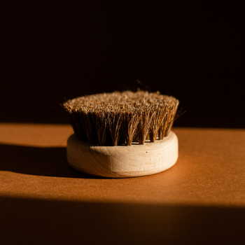 Face and neckline massage brush