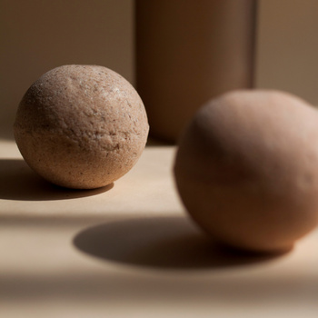 Bath ball: oat - cocoa - coconut milk