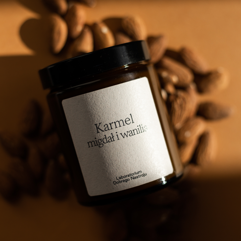 Karmel migdał i wanilia - świeca sojowa 180ml