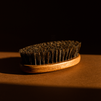 Face and neckline massage brush